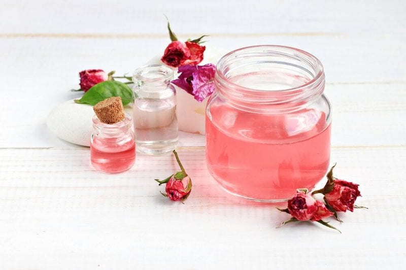 Agua de rosas